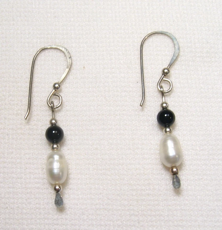 Lyn's Jewelry Black Onyx and Freshwater Pearl Drop Earrings Silver Foto 1 de 1