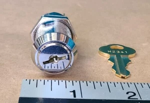 Lock electrical key switch with ( momentary - spring return ) with 1 key - New - Picture 1 of 7