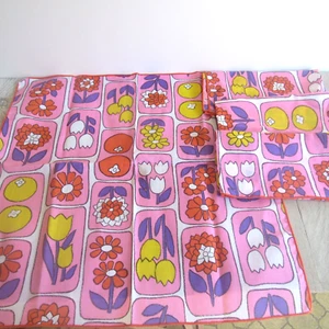 Bucilla Cotton Napkin Lot Of 4 17 x 17" Mid Century Floral Pink Perm Press - Picture 1 of 4