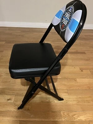 Silla de banco NCAA 2021 March Madness Final Four Foto 1 de 4