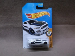 HOT WHEELS 2016 #213 WHITE 2016 16 FORD SHELBY GT350R MUSTANG GT V8 SCCA RACER - Picture 1 of 3