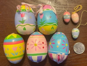 Lot of 8 Wood hand painted Easter eggs - Picture 1 of 2