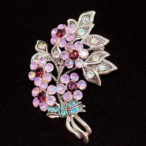 Broche prendedor vintage firmado con estrás N R tono plata flor 🌺 hojas 🍃 usado en excelente estado - Imagen 1 de 5