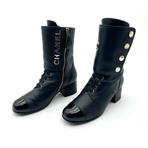 CHANEL 2019 Black Leather Lace Up Combat Boots Size 37 CC Logo Booties Cap Toe - Picture 1 of 12
