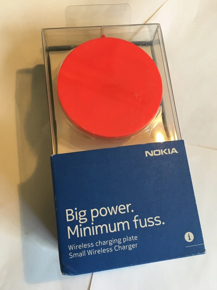Nokia DT-601 Universal Qi Wireless Charging Plate - Red for Nokia Lumia 820 BNIB - image 1 of 4