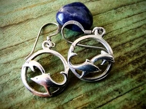 Lovely & Vintage Dangle Earrings with 2 Dolphins Jumping ~ 925 Sterling Silver - Foto 1 di 8