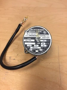 ***Usado*** Superior eléctrico, SLO-SYN, motor paso a paso síncrono, M061-FD08 - Imagen 1 de 1