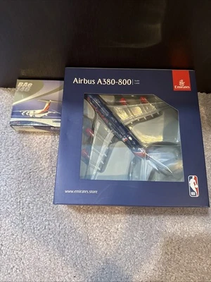 GeminiJets Emirates Airlines a380 nba Livery 1:400 And United Express Bae146 - Image 1 of 4