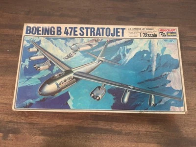  Minicraft - Hasegawa Boeing B 47E Stratojet 1/72 Scale US Airforce JS-23 Unused - Image 1 of 4