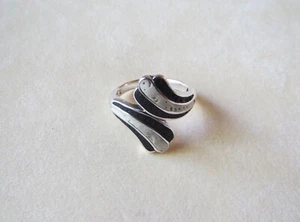 925 Sterling Silber Weiß & Schwarz Inlay Design Ring 5,2 Gramm Größe 6,75 - Bild 1 von 10