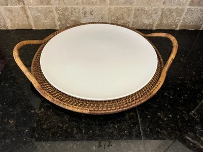 Pampered Chef Woven Selections 17" Round Tray Wicker Rattan, White Round Platter - Image 1 of 4