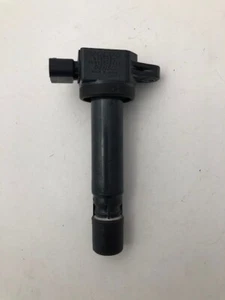 Volvo DENSO Ignition Coil OEM 099700-0890 8687939 - Picture 1 of 8
