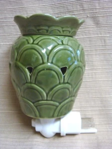 Ceramic Arichoke NIGHT LIGHT & SCENT WARMER Rotating Wall Outlet Mount On/Off - Picture 1 of 6