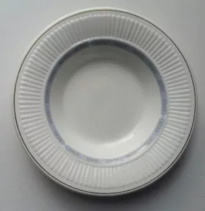 Wedgwood Insignia Bone China umrandet Suppe Pasta 8 3/4" Schüssel (n) - Bild 1 von 4