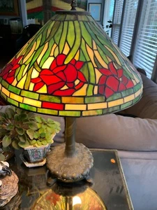 BEAUTIFUL TIFFANY STYLE STAINED GLASS COLORFUL TABLE LAMP WITH FREE SHIPPING - Picture 1 of 9