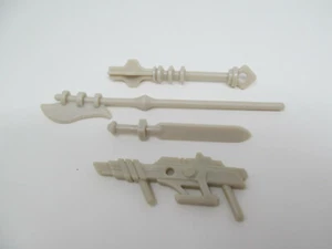 Piezas de pistola de espada hacha maza de armas de MOTU 2021 Castillo Grayskull Origins - Imagen 1 de 1