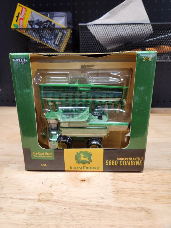 John Deere 9860 Combine toy 1:64 - Image 1 of 1