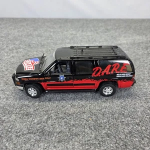 Matchbox Collectibles Mattell 1999 Die Cast DARE Chevy Suburban 1:24 Scale  - Picture 1 of 6