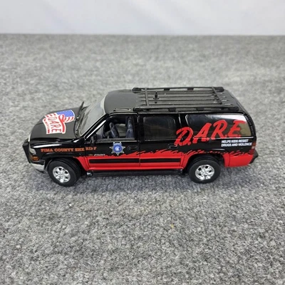 Matchbox Collectibles Mattell 1999 Die Cast DARE Chevy Suburban 1:24 Scale  - Image 1 of 4
