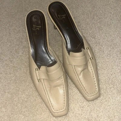 Женские деловые бежевые туфли на каблуке с котятами Life Stride размер 8 - Изображение 1 из 4