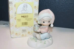 NIB 1998 Precious Moments Figurine PEAS ON EARTH christmas 455768 - Photo 1/1