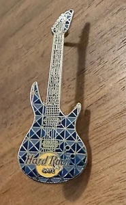 SPILLA CHITARRA Hard Rock Cafe TIJUANA 2002 Blue Tones MOSAIC Stratocaster - Foto 1 di 1