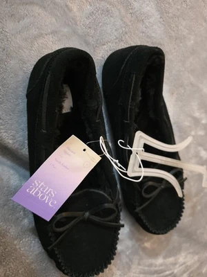 Zapatillas mocasín de gamuza negras Stars Above para mujer talla 9 EE. UU. Foto 1 de 4