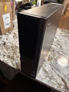 Dell Optiplex 390 SFF (500GB HDD, Intel Core i3 3.3GHz 8GB) Desktop Black - Picture 1 of 4
