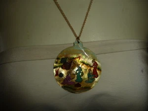 DE COLECCIÓN COLGANTE FREGONA PINTADA A MANO ESCENA ASIÁTICA CON CADENA #7/14 - Imagen 1 de 10