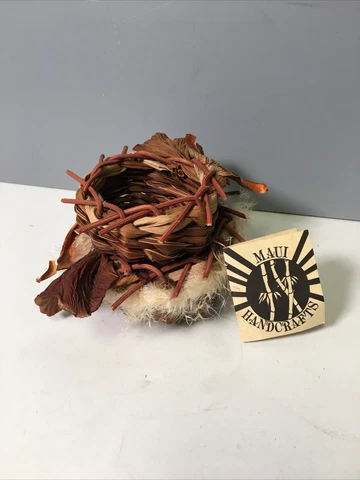 Vintage Maui Handcrafts Birds Nests home decorative collectibles preowned house Cover