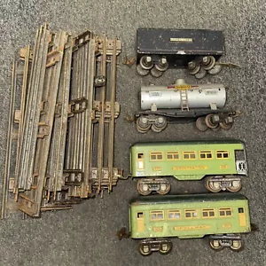 O-Gauge Pressed Steel Lionel Lines Pre-War. 4 Cars And 37 Pieces Of Track - Picture 1 of 3