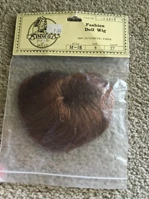 Peluca Muñeca Moda por IMSCO Estilo M-65 Talla 9 Color 27 Color Castaño Rojizo Pelo Nuevo en Paquete Foto 1 de 4