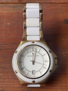 michael kors womans watch Model MK 5261 Wilson watch Brand Needs Battery - Picture 1 of 4