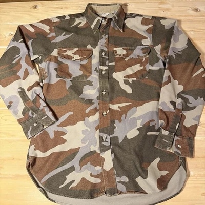 Vintage 80’s Cabela’s Camouflage Button Up Shirt Made in USA Hunting Outdoors M - Image 1 of 4