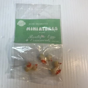 Vintage Miniature Plastic Ducks 4 in Original Packaging Diorama Dollhouse Craft - Picture 1 of 4