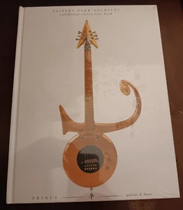 Prince: Paisley Park Archives -- Gitarre und Bass (Ausstellungsserie Tourbuch) - Bild 1 von 2