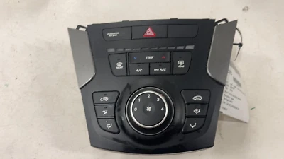 Hyundai Santa Fe Sport 2017-2018 aire acondicionado calefacción control de temperatura manual Foto 1 de 2