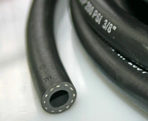 MANGUERA DE COMBUSTIBLE REFORZADA DE GOMA - MOTOR SIN PLOMO COMBUSTIBLE GASOLINA DEISEL ACEITE STOCK DEL REINO UNIDO - Imagen 1 de 7