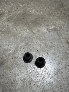 Jeep Cherokee XJ 87-01 4.0 Radiator Lower Insulator Bushings (2) OEM (BLK98) - Picture 1 of 4