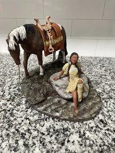 Mujer nativa americana Monfort con caballo escultura occidental 1985 Pocahontas Insp - Imagen 1 de 14