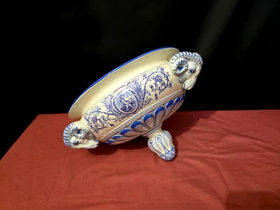 Ancienne suspension en faïence à décor de têtes de bélier et d'angelots - XXe - Photo 1/4