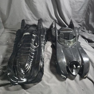 Vintage 1989 Toy Biz Batman Batmobile - Picture 1 of 14