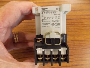 New Sprecher + Schuh CS-3 Contactor with 48V Coil   M1 - Picture 1 of 4