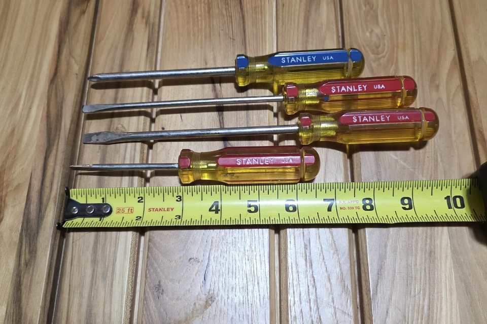 Vintage Stanley Screwdrivers 3 Flat Blade & 2 Phillips  - Image 1 of 1