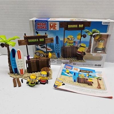 Mega Bloks DESPICABLE ME MINIONS Beach Day Banana Bar & 3 Figures - 95% Complete - Image 1 of 4
