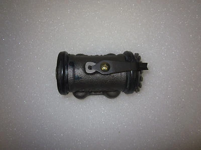 Cilindro de rueda de freno inferior delantero izquierdo Isuzu tipo 87-93 | Dorman 97139856 Foto 1 de 4