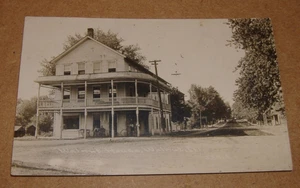 c1910 Walnut House Hotel Walnut Illinois RPPC IL C.R.Childs Chicago 23915 - Picture 1 of 3
