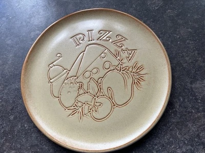 Pizzateller 2x Durchmesser 29cm Keramik Tonfarben spülmaschinengeeignet - Bild 1 von 4