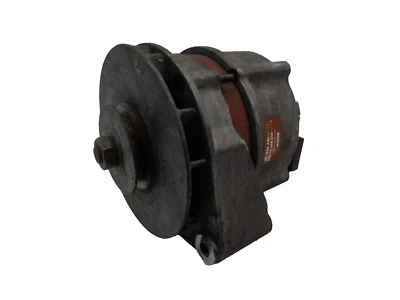 1973 - 1980 梅赛德斯 450SL R107 交流发电机 0120489897 原始设备制造商 AK250657 — 第 1/4 张图片