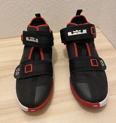 男孩 LEBRON SOLDIER 黑色/红色 尺码 青少年 7 岁 — 第 1/4 张图片
